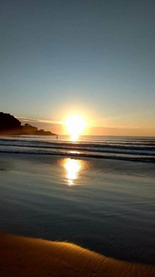 Apartamento Ubatuba - Praia grande - 200m da praia Bagian luar foto